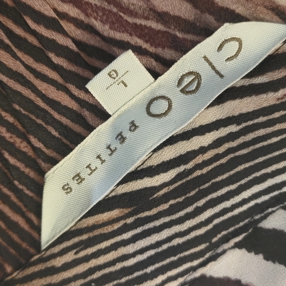 Ladies blouse - Picture 2 of 2